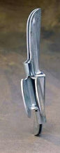 Load image into Gallery viewer, Bitzenburger Die-Cast Fletching Clamp