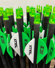 Load image into Gallery viewer, Easton 6.5 Bowhunter Arrows