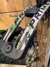 Load image into Gallery viewer, Prime Revex 2 Bow