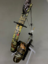 Load image into Gallery viewer, Bowtech Tomkat - USED BOW (LH)
