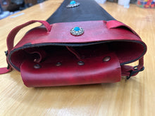 Load image into Gallery viewer, Traditional Leather Quiver - Black/Red LG
