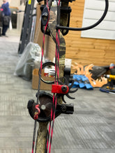 Load image into Gallery viewer, PSE X-Force Stiletto (RH) USED BOW
