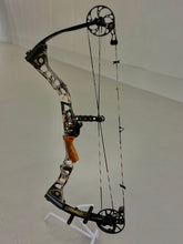 Load image into Gallery viewer, Mathews Switchback XT - USED BOW (RH)
