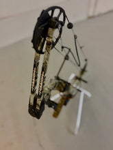 Load image into Gallery viewer, Mission Craze - #1 - USED BOW (RH)

