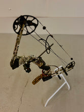 Load image into Gallery viewer, Mission Craze - #1 - USED BOW (RH)
